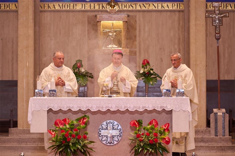 Zazivom Duha Svetoga započela XVII. akademska godina na HKS-u